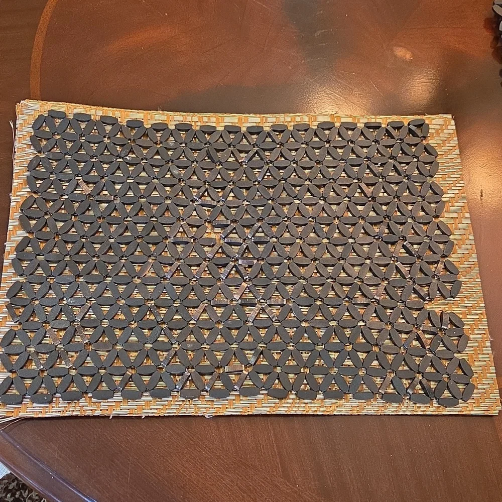 Pier 1 Gold Table Plate Placemats 6